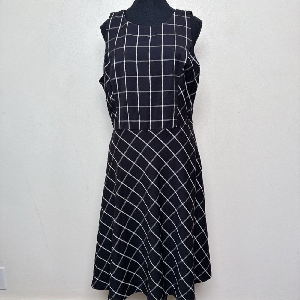 Lord & Taylor Womens 12 Window Pane Sleeveless Fit And Flare Dress